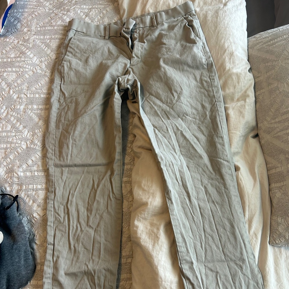 Gap Straight Khakis- 32 x 30
